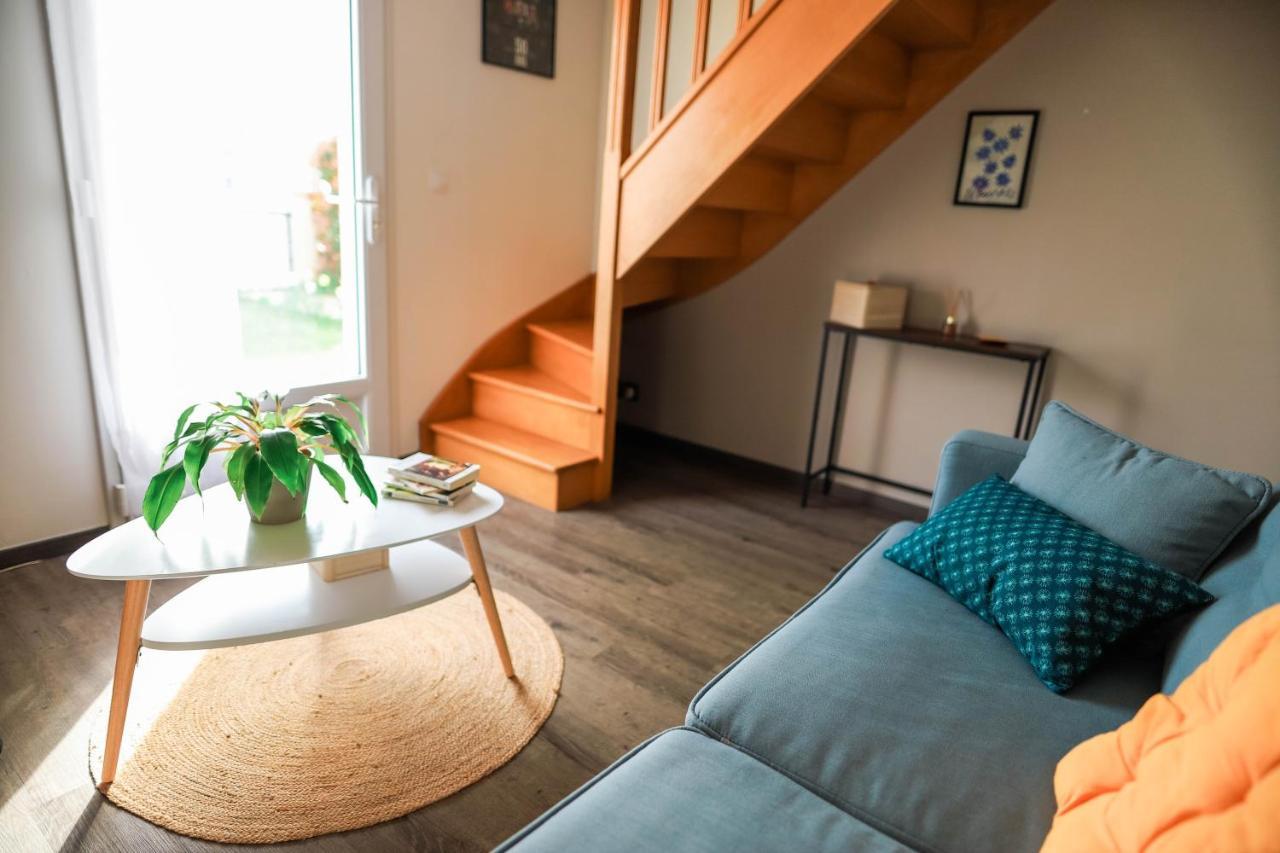 La Maison D'Elise Bed & Breakfast Dollon Екстериор снимка